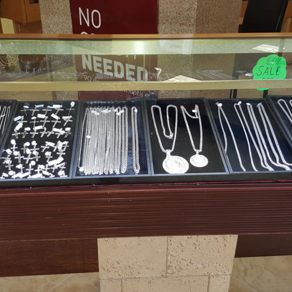 Zari jewelers gallery 720170316 6004 14pdil8 960x960